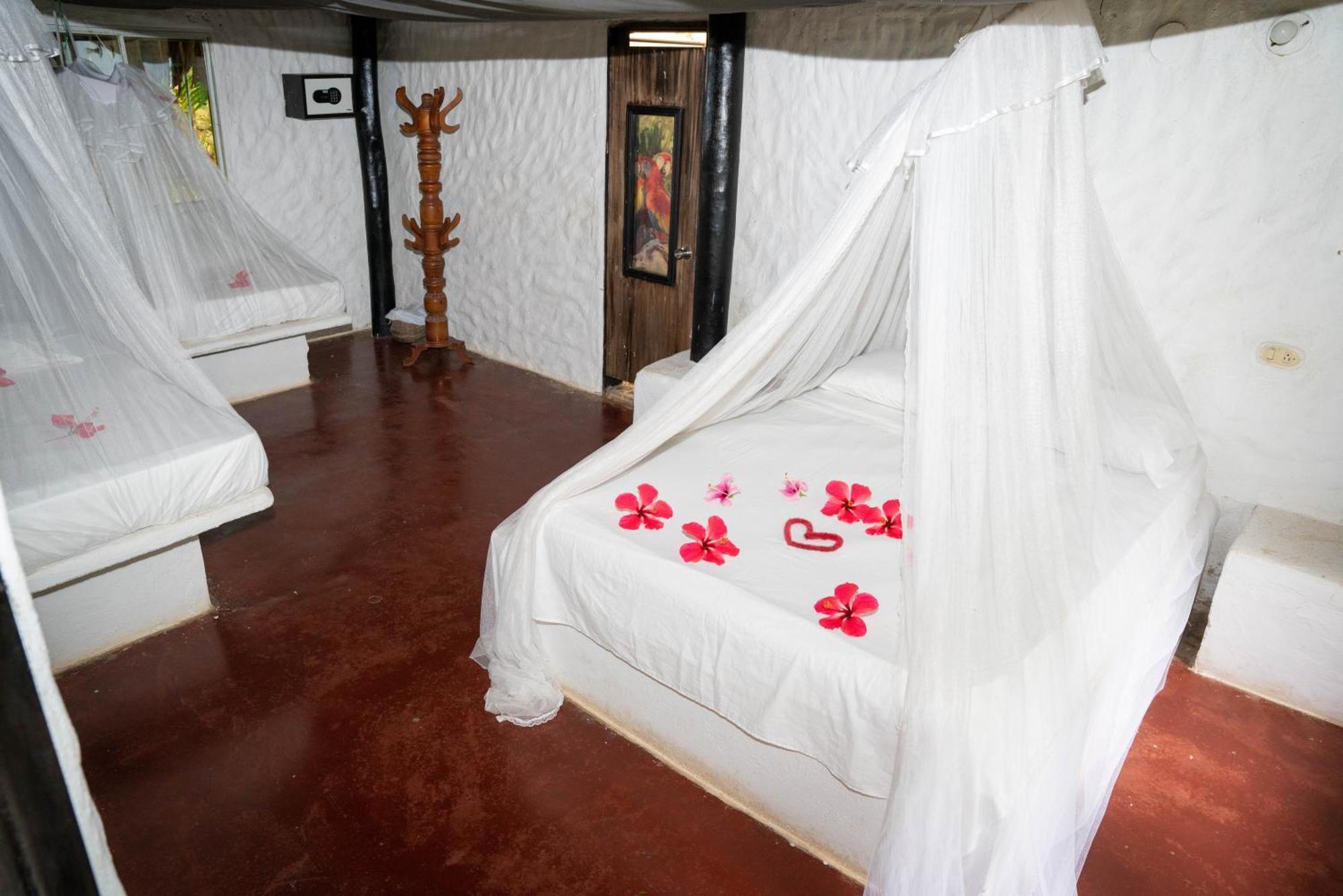 Taironaka Eco Hotel Don Diego Bagian luar foto